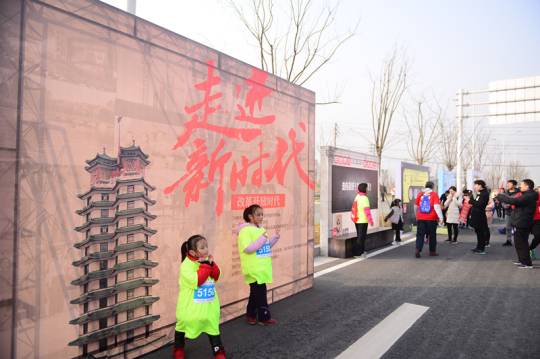 一路楷歌，走进新时代