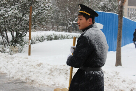 看楷林打响与冬天第一场雪的保卫战