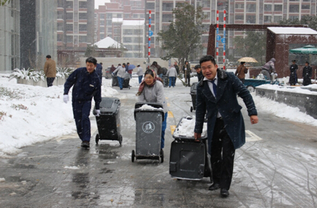 看楷林打响与冬天第一场雪的保卫战