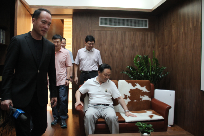 淄博九润地产莅临楷林置业参观考察