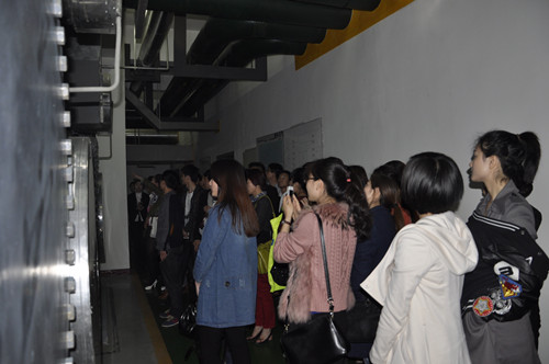 楷林国际邀客户触摸我们的心脏