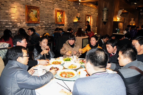 楷林置业2011年度总结暨2012目标签署会
