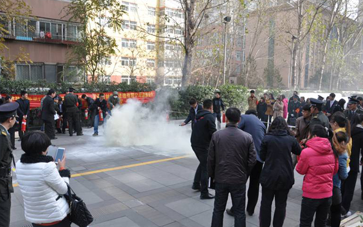 关注消防 楷林物业在行动