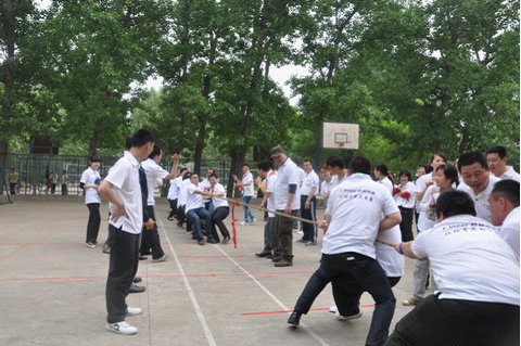 楷林物业2012“跃动四月·青春楷林”员工趣味运动会