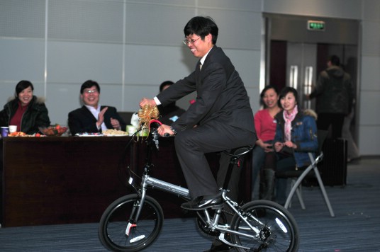 楷林置业2010年新春联欢会欢乐开场