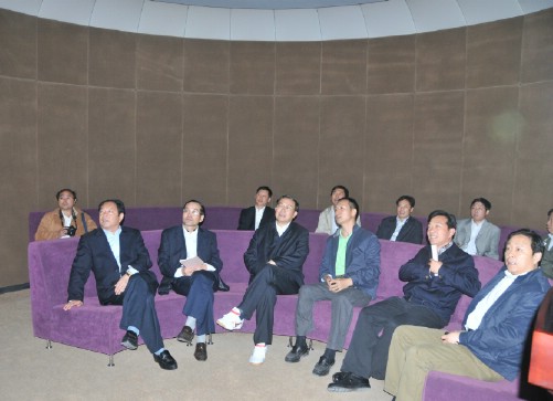 省委常委、市委书记王文超一行视察楷林国际