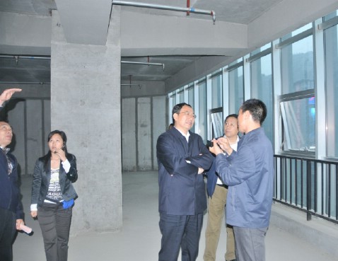 省委常委、市委书记王文超一行视察楷林国际